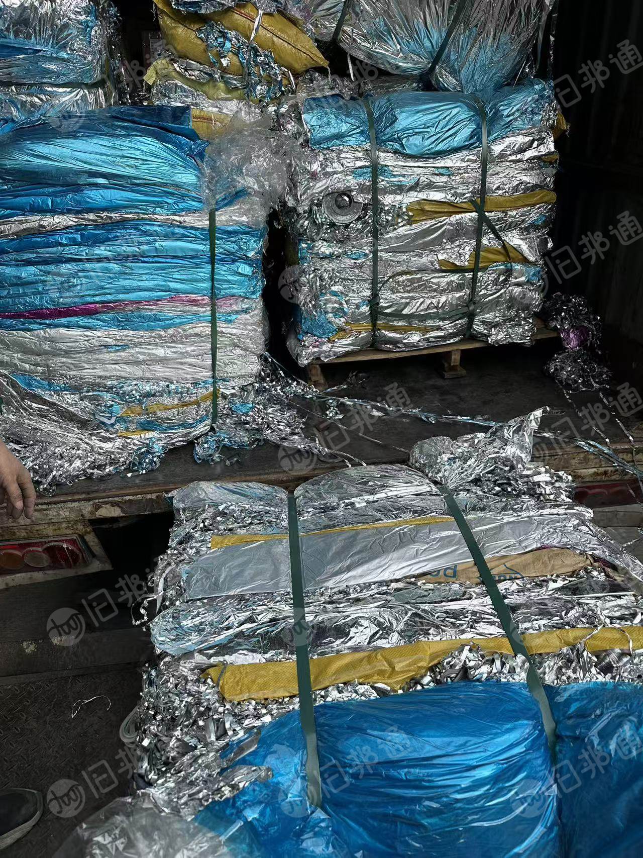 长期出售包电缆下来的铝塑膜，空调铝箔，单面含铝38-40，双面60以上