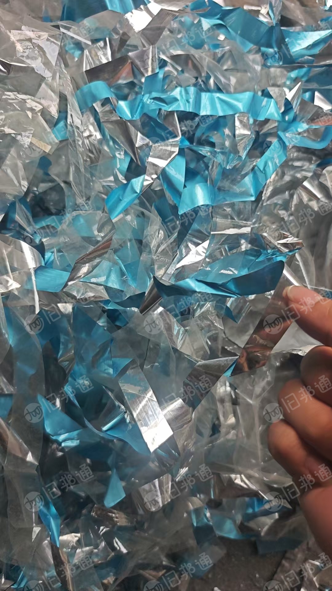 长期出售包电缆下来的铝塑膜，空调铝箔，单面含铝38-40，双面60以上