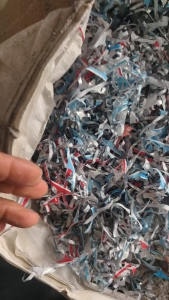 出售镀铝膜破碎料，内含铝塑膜破碎料