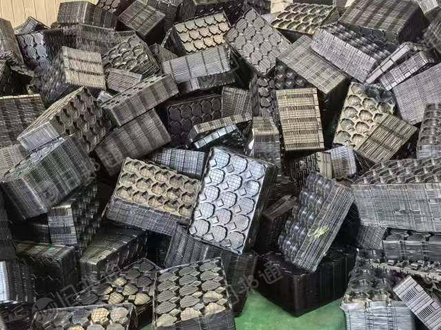 求购PS吸塑盒毛料,黑色乳白透明都可以