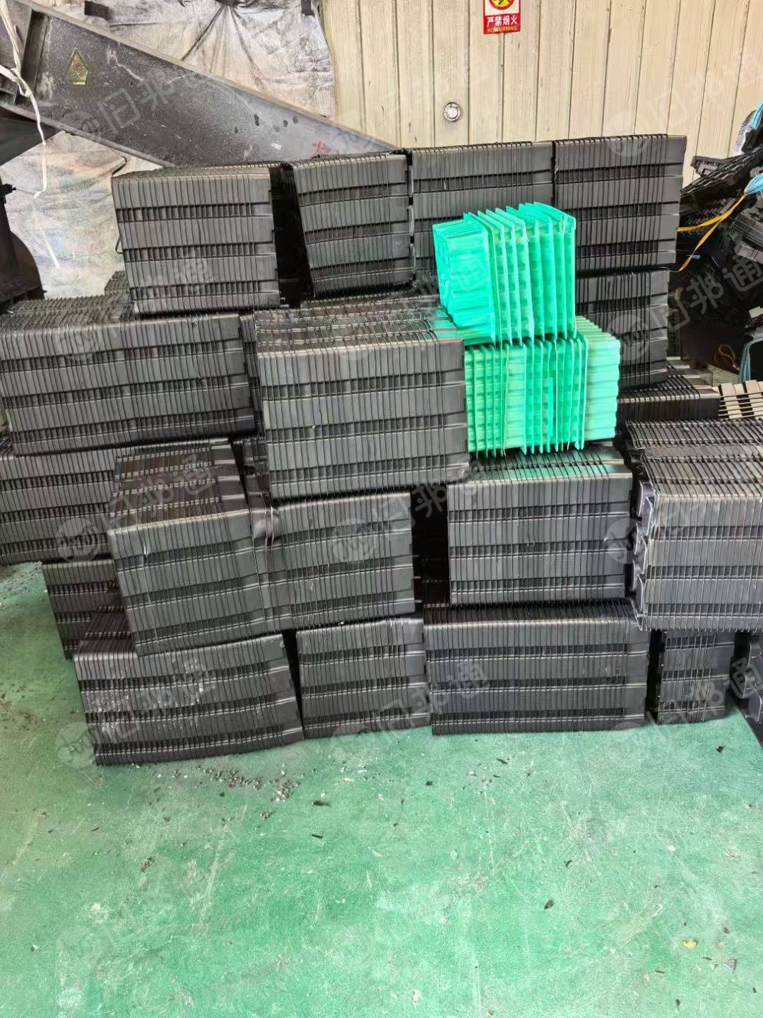 求购PS吸塑盒毛料，黑色乳白透明都可以