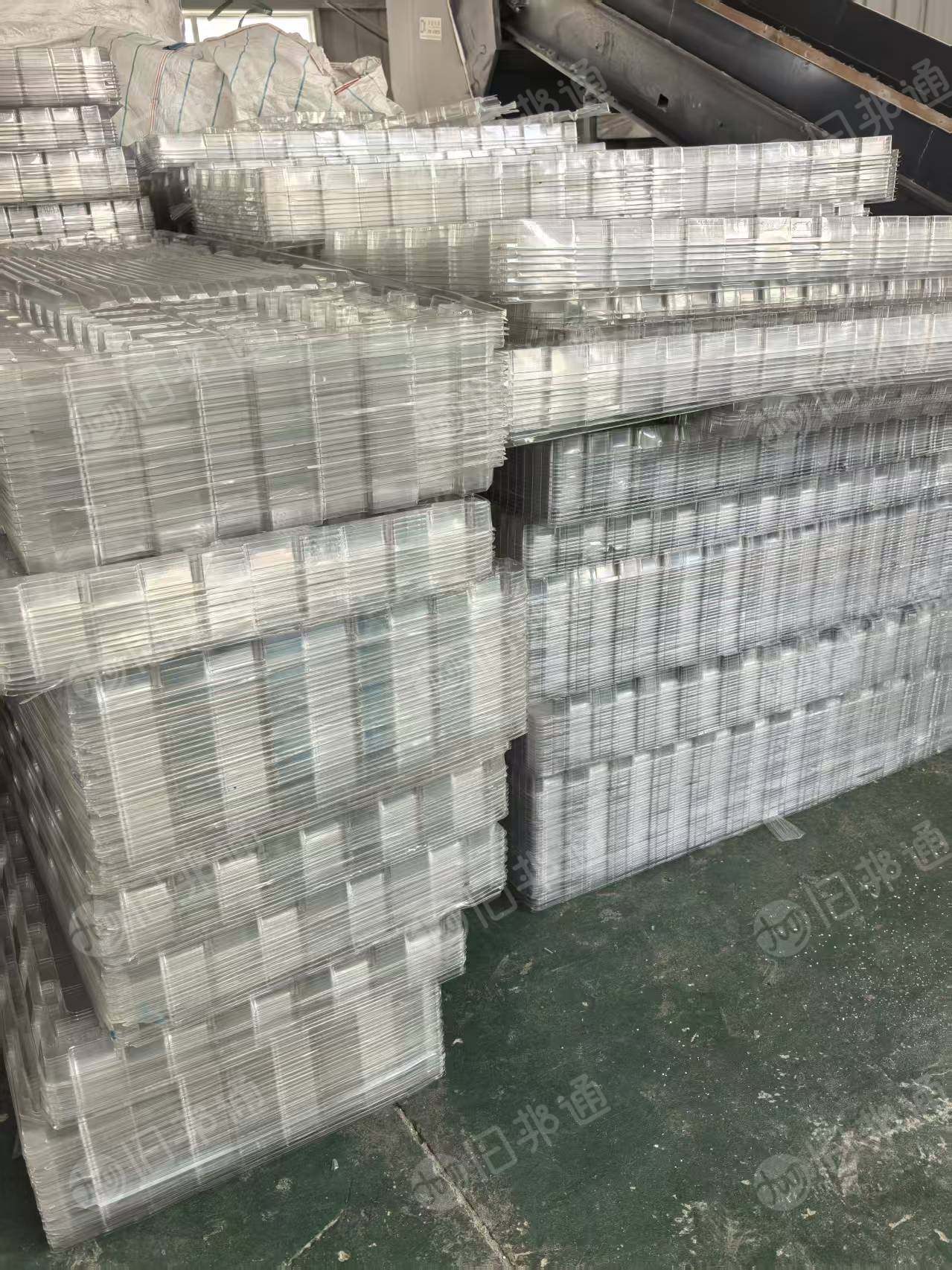 现金求购PET吸塑片毛料,干净无杂,透明黑色乳白都可以