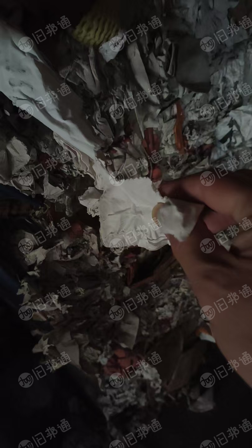 出售垫芒果的废纸边