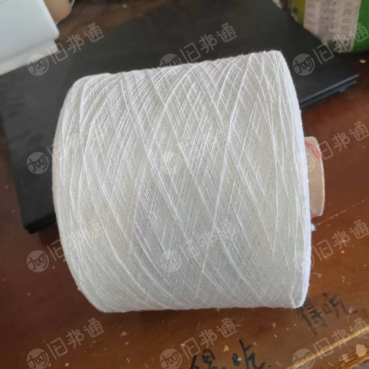 出售强捻毛巾纱，库存涤棉纱线，库存棉纱，6.5支，含棉10个左右，现货有8吨，货在山东临沂