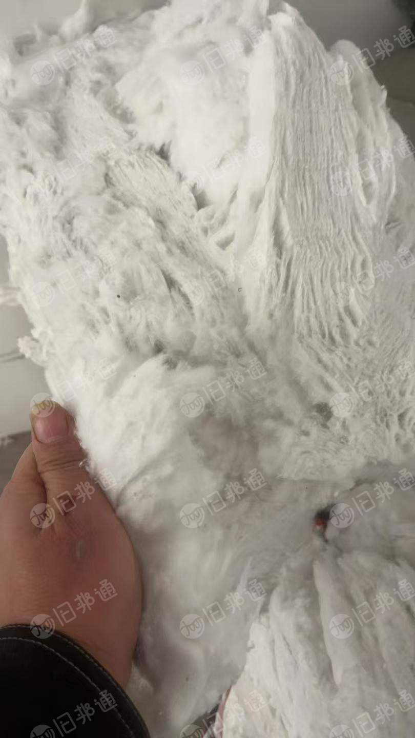 长期出售纺纱厂下来的涤棉漂白车肚棉，车肚棉，含棉85，现货15吨