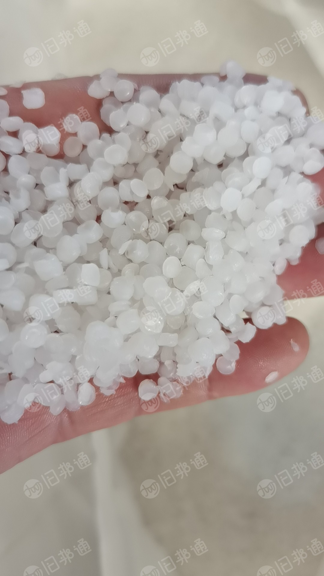 出售高密度聚乙烯颗粒
