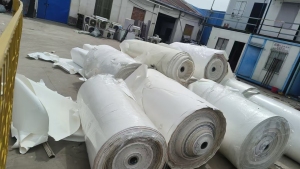 长期出售皮革纸废料，卷筒和散货都有