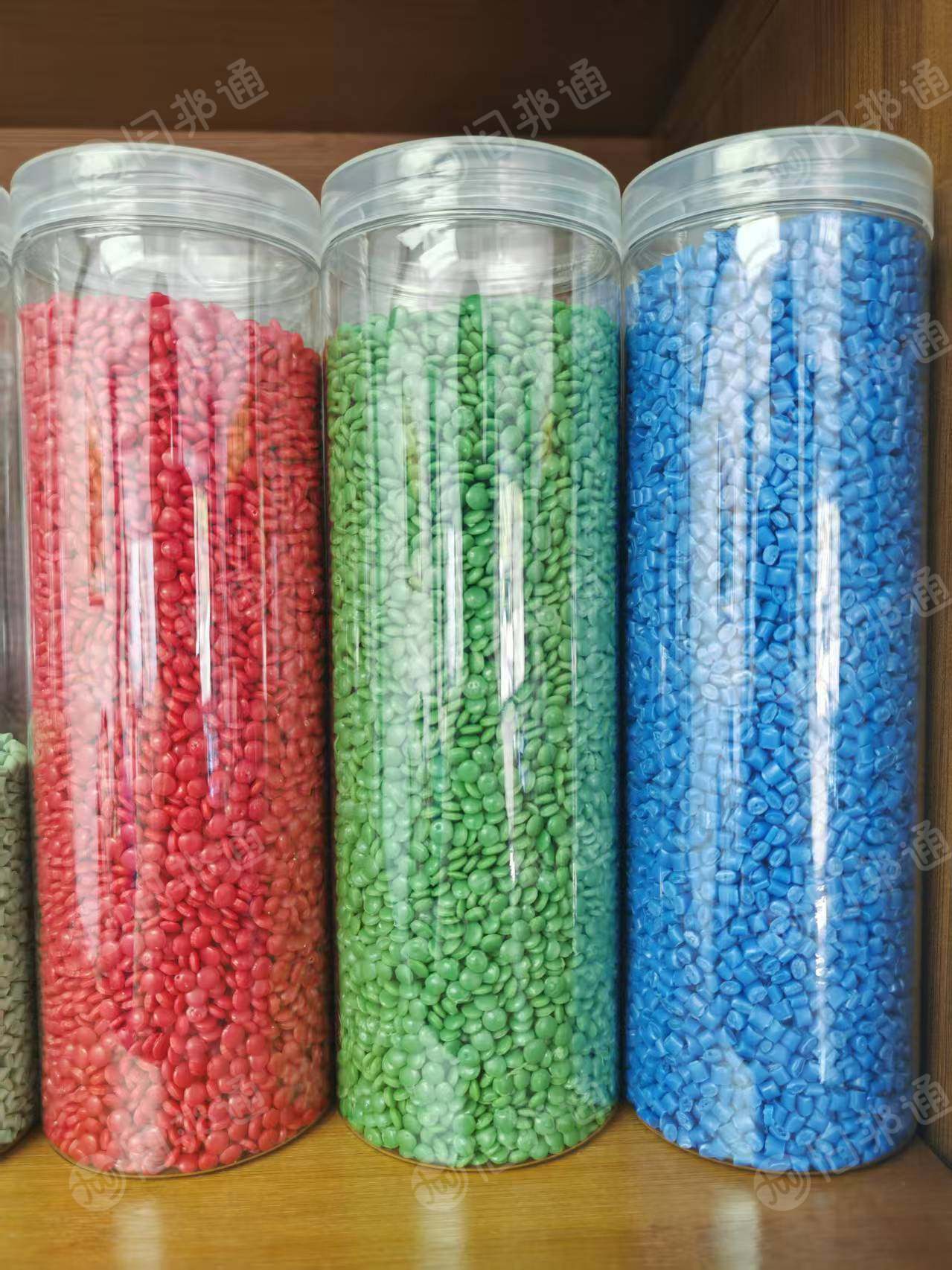 长期出售PP颗粒，各种颜色都有