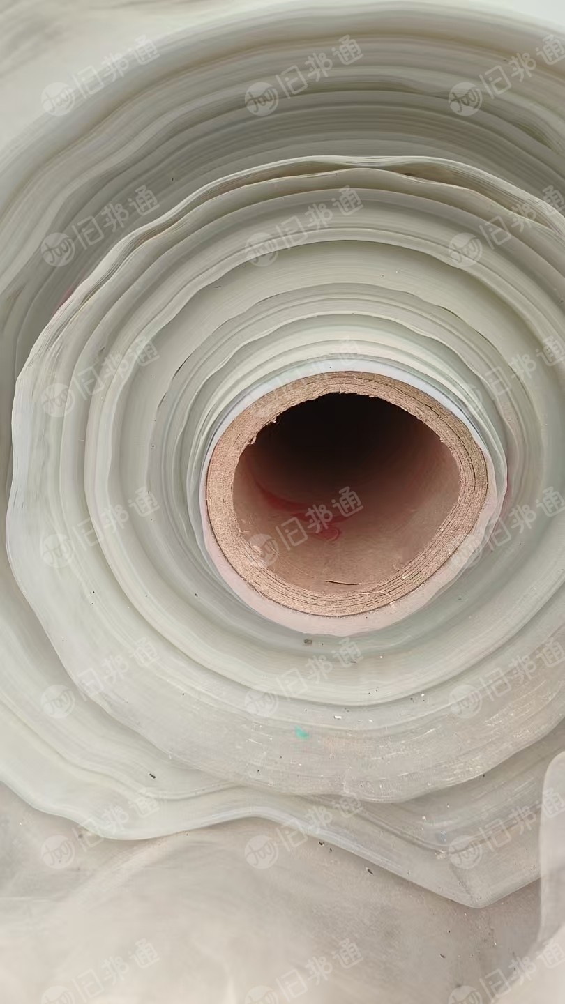 出售PET下脚料，现货十几吨，不带胶，纯滑膜