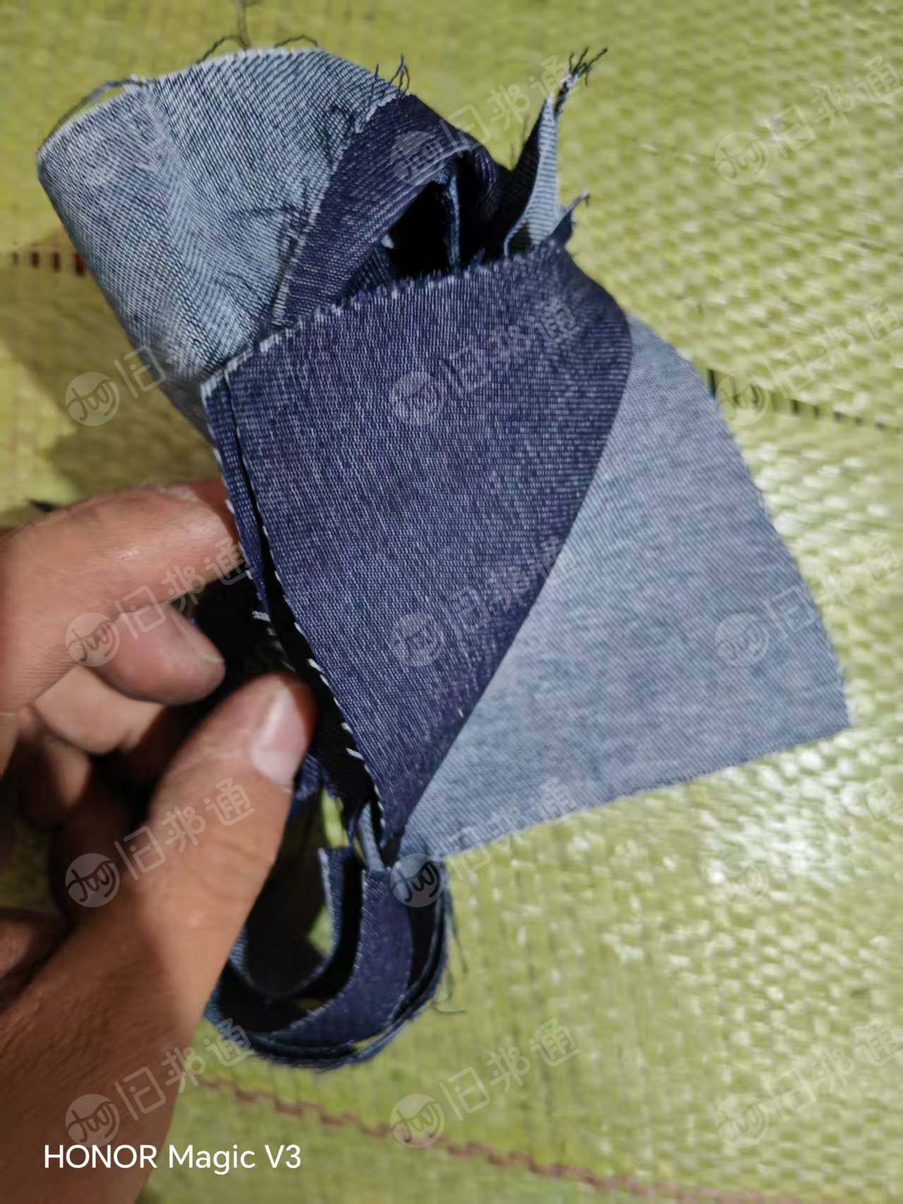 长期出售涤棉牛仔废布,涤棉牛仔边角料,涤40棉60,现货一百吨