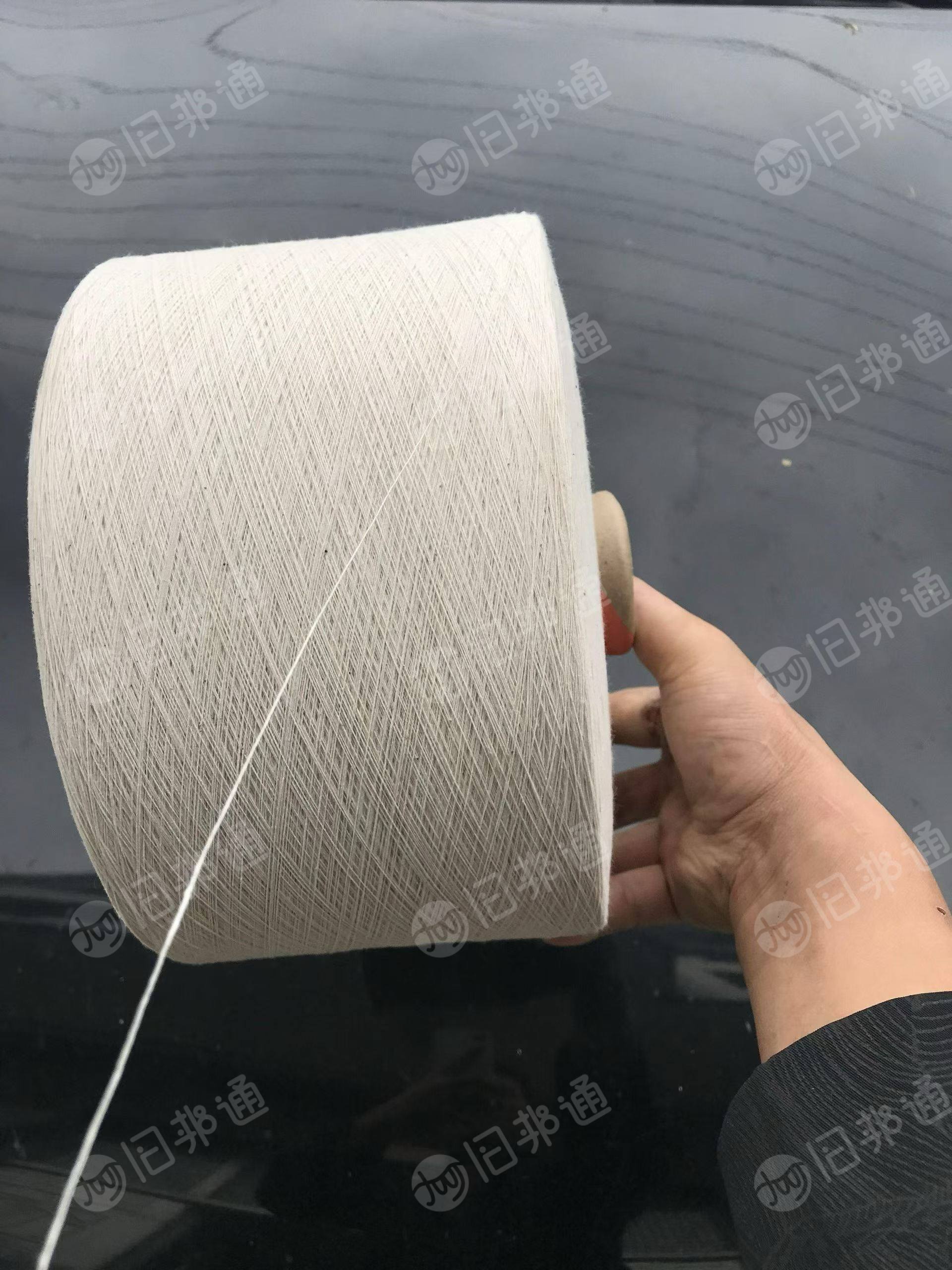 长期出售气流纺纯涤纶21支库存纱，库存棉纱，现货30吨