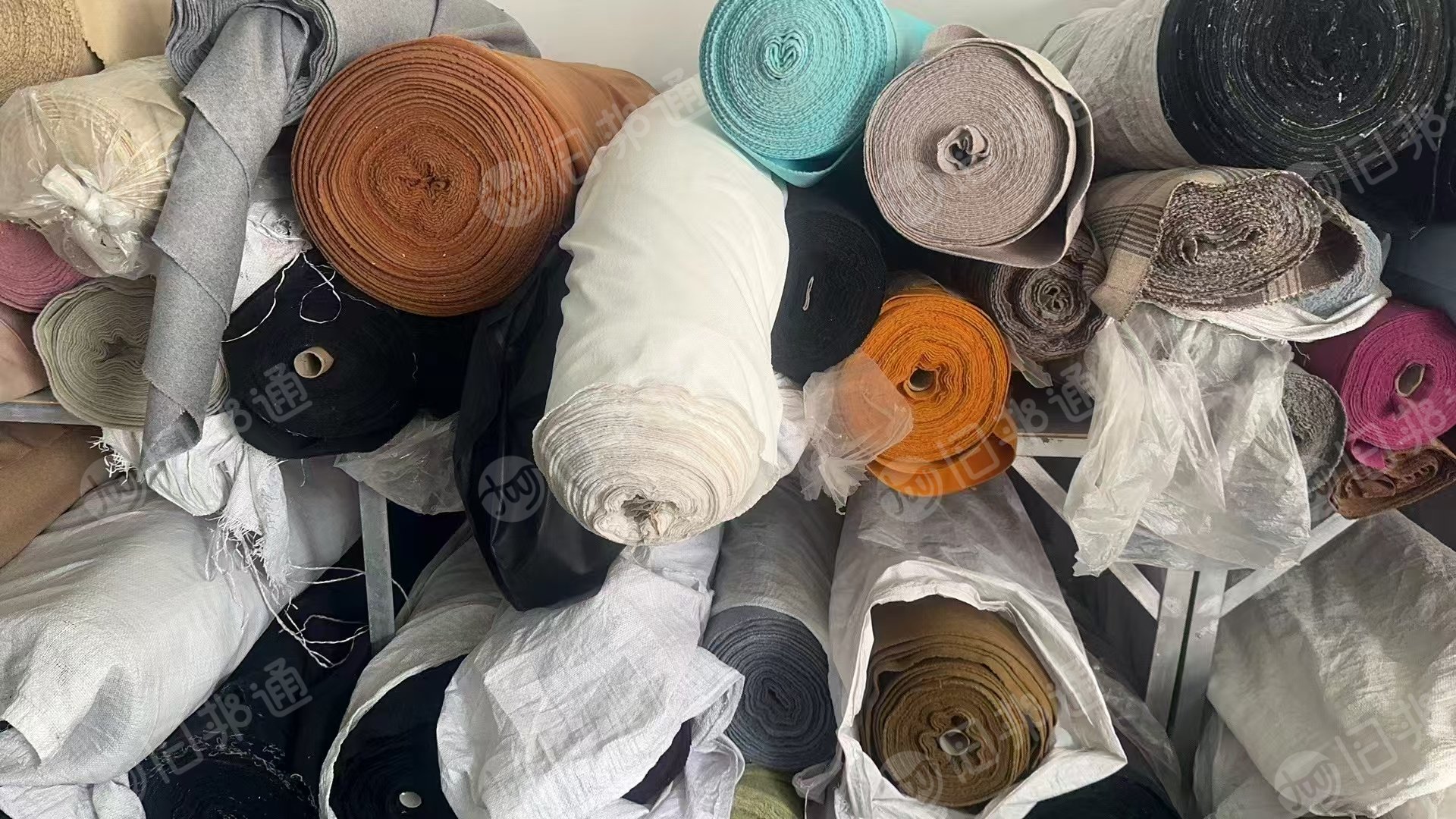 现货处理一批库存双面呢，门幅1米5，克重800g左右，货在辽宁大连