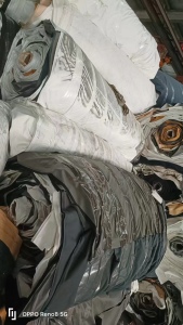 出售PU皮革，库存皮革，二等品，拼卷，现货有20吨，货在江苏苏州