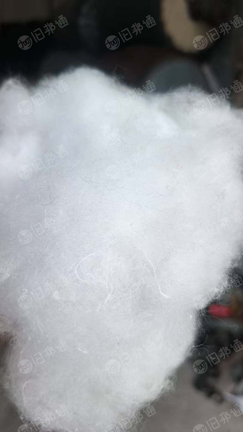 长期出售汽车气囊边角料开的开花棉，开松棉，月供100吨，适合做针刺，土工布，无纺布，被子，床垫填充用