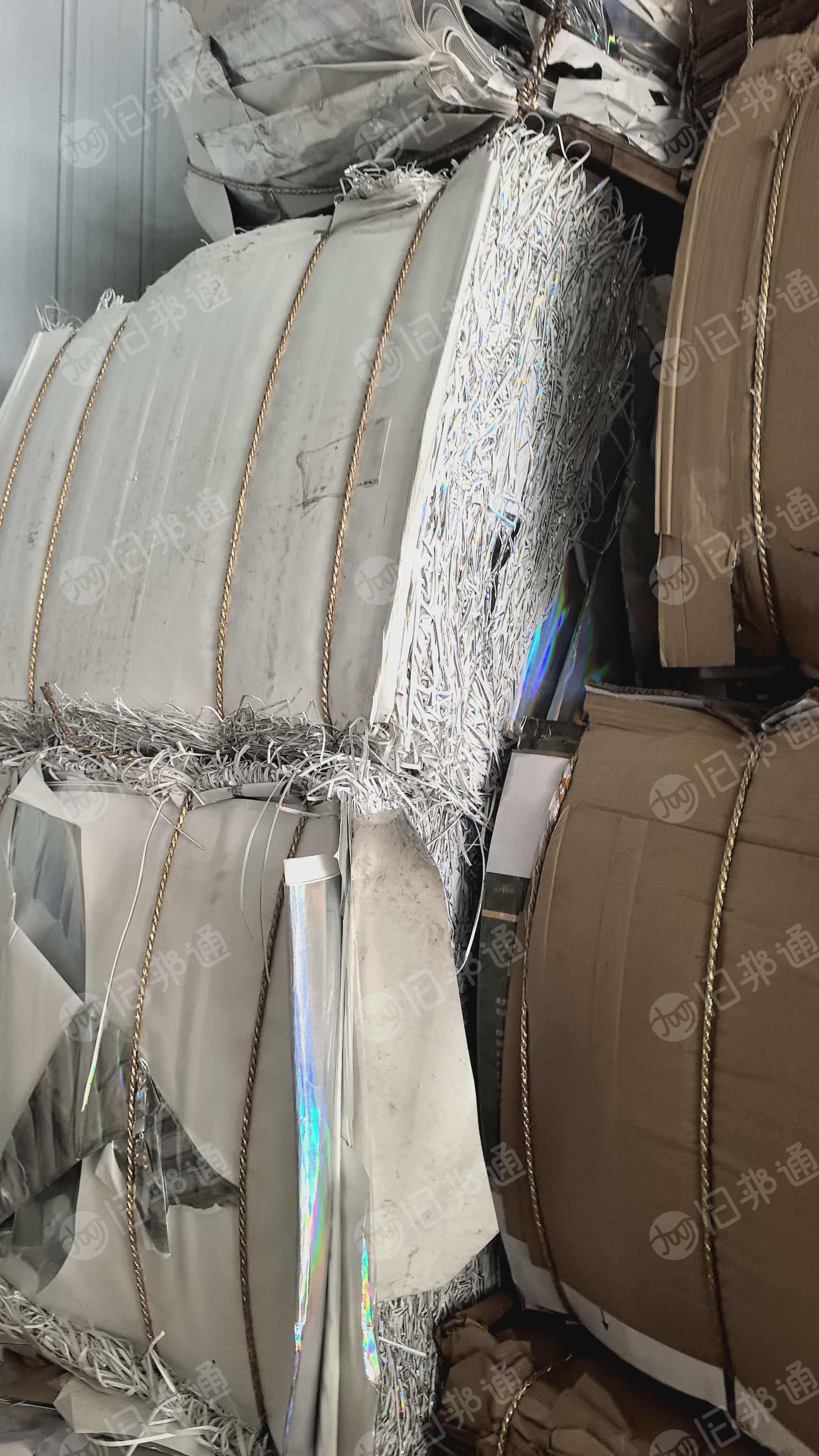 长期出售无膜烟卡纸废料，有边条和大张