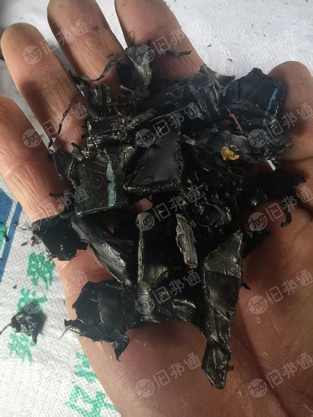 出售纯原生管道破碎料，现货20吨