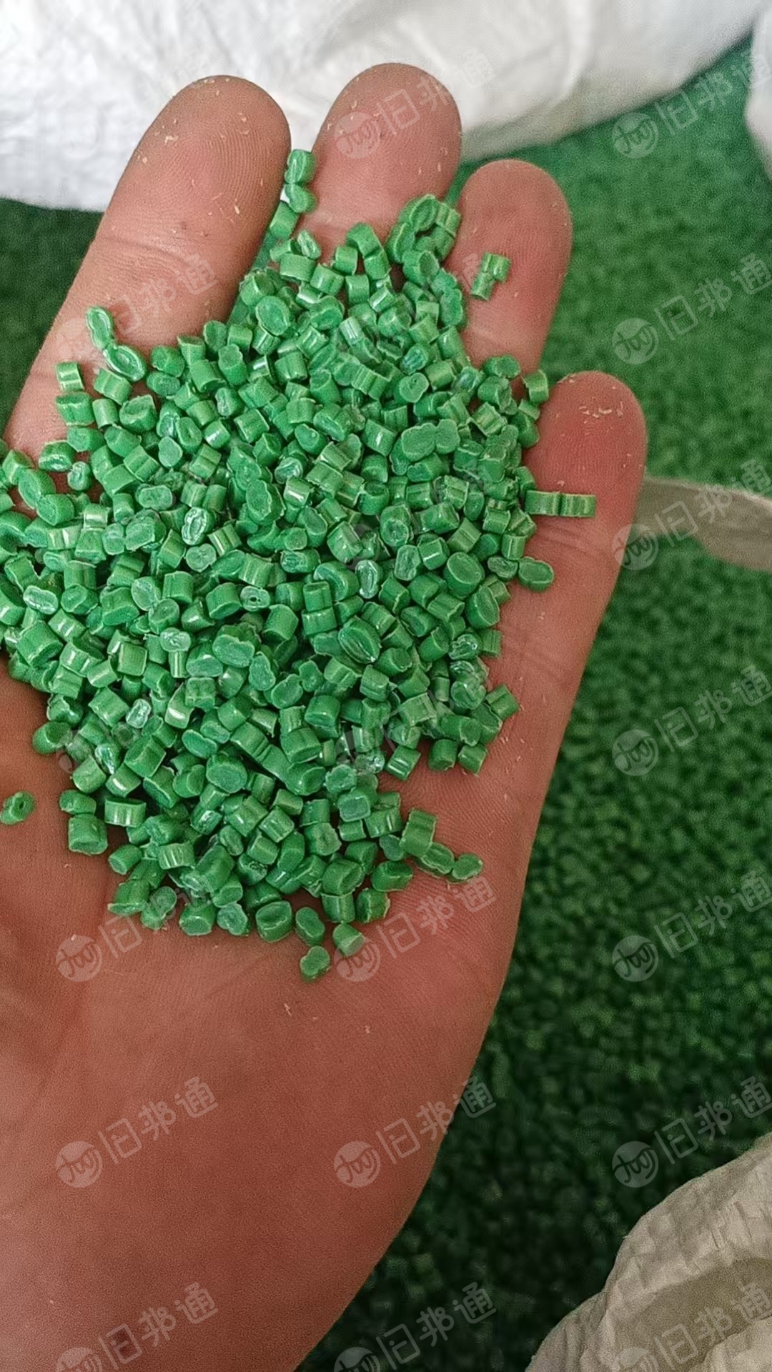 长期出售饮料瓶盖低压颗粒,一般什么颜色都有