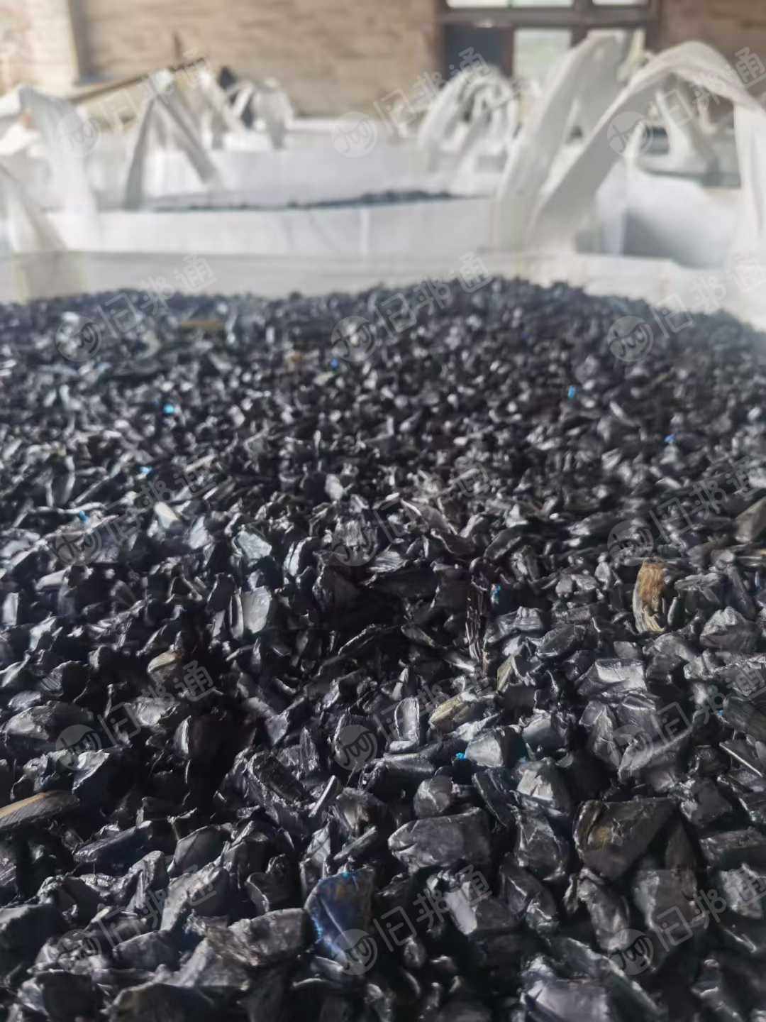 常年出售蓝线管破碎料