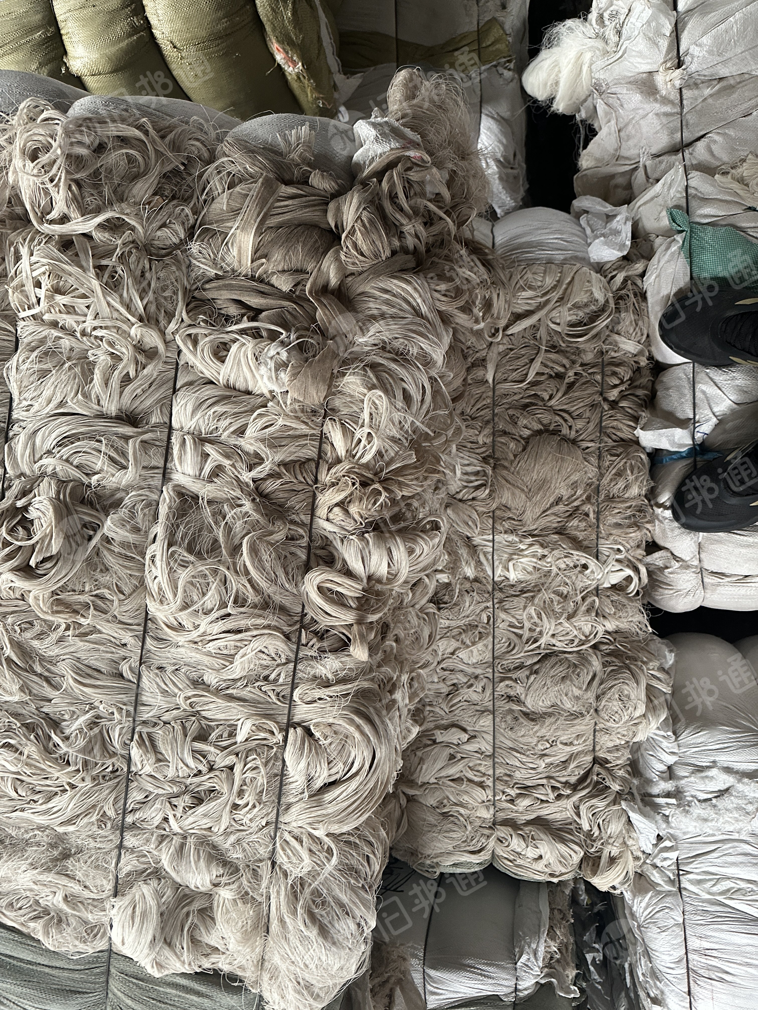 长期出售麻布边，棉麻浆纱，麻粘浆纱，棉麻软纱，布边纱