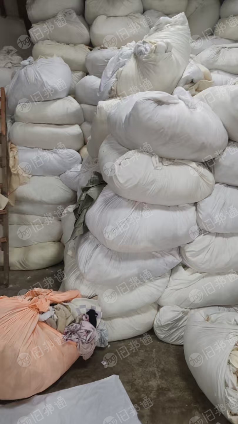 长期出售旧衣服白料，净白，奶白，月供30吨