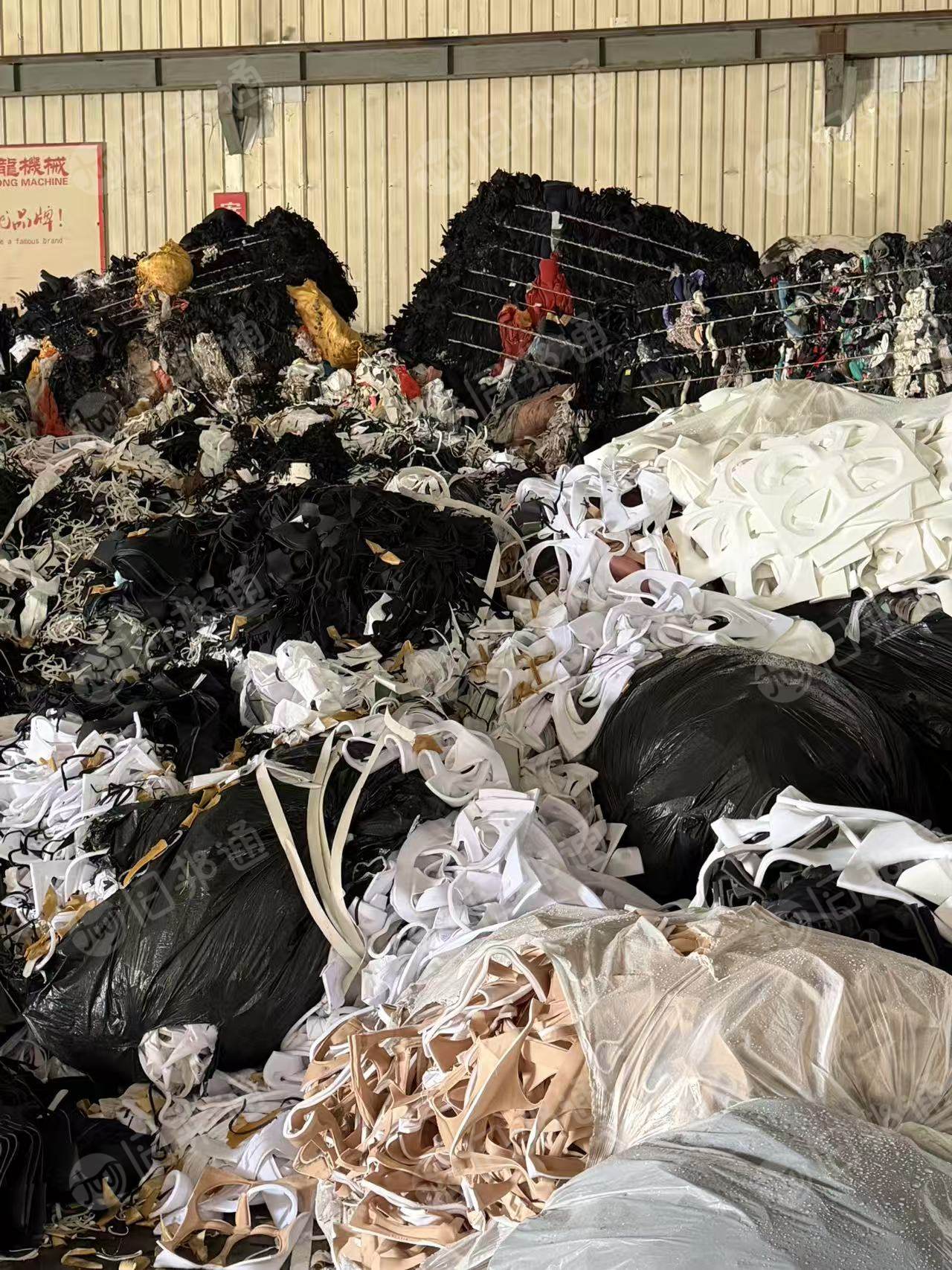长期求购黑料，废布料 ，鞋材料，可燃烧的，月需几千吨