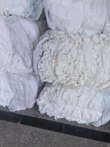 长期大量出售聚乙烯复合尼龙无纺布，无纺布下脚料