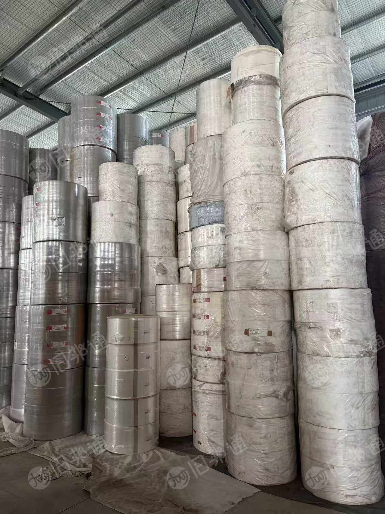 长期出售日本进口的卷材无纺布，pp无纺布，不含钙，现货50吨