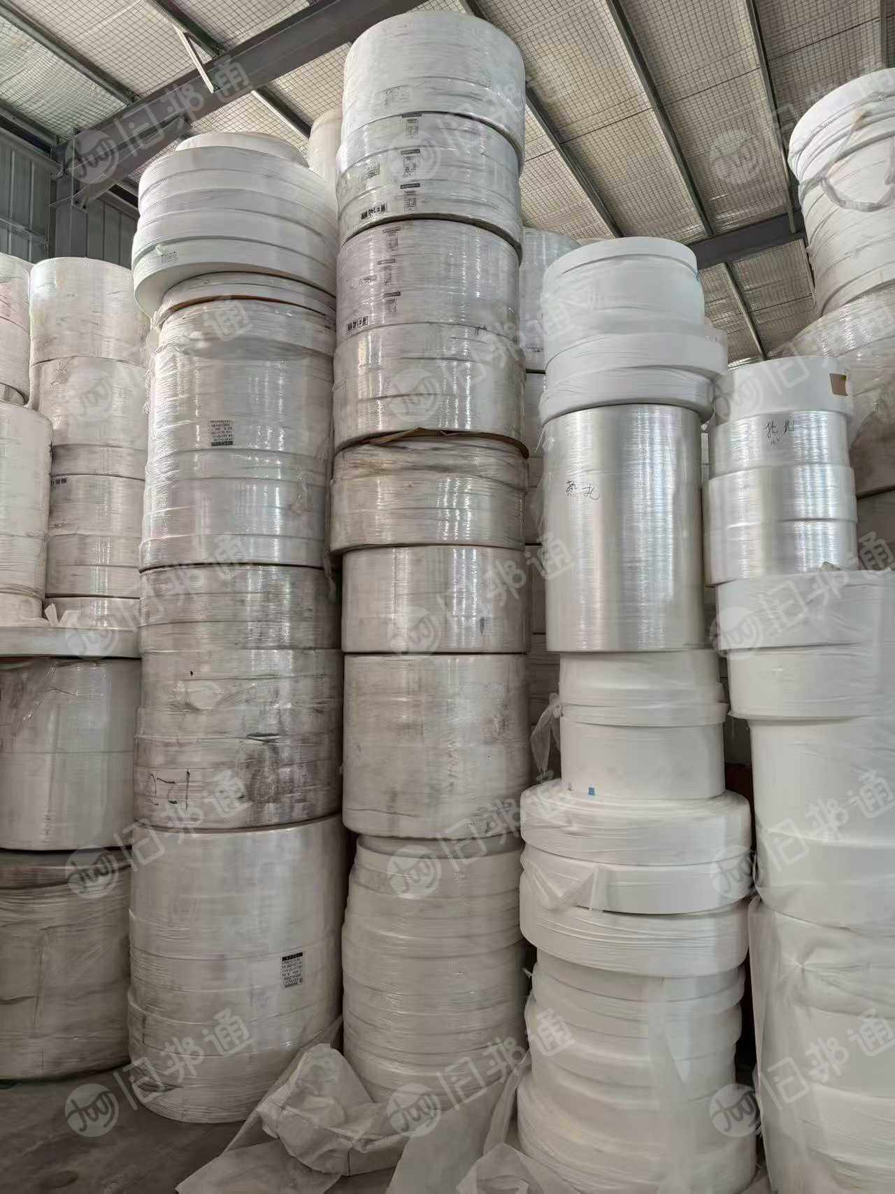 长期出售日本进口的卷材无纺布，pp无纺布，不含钙，现货50吨