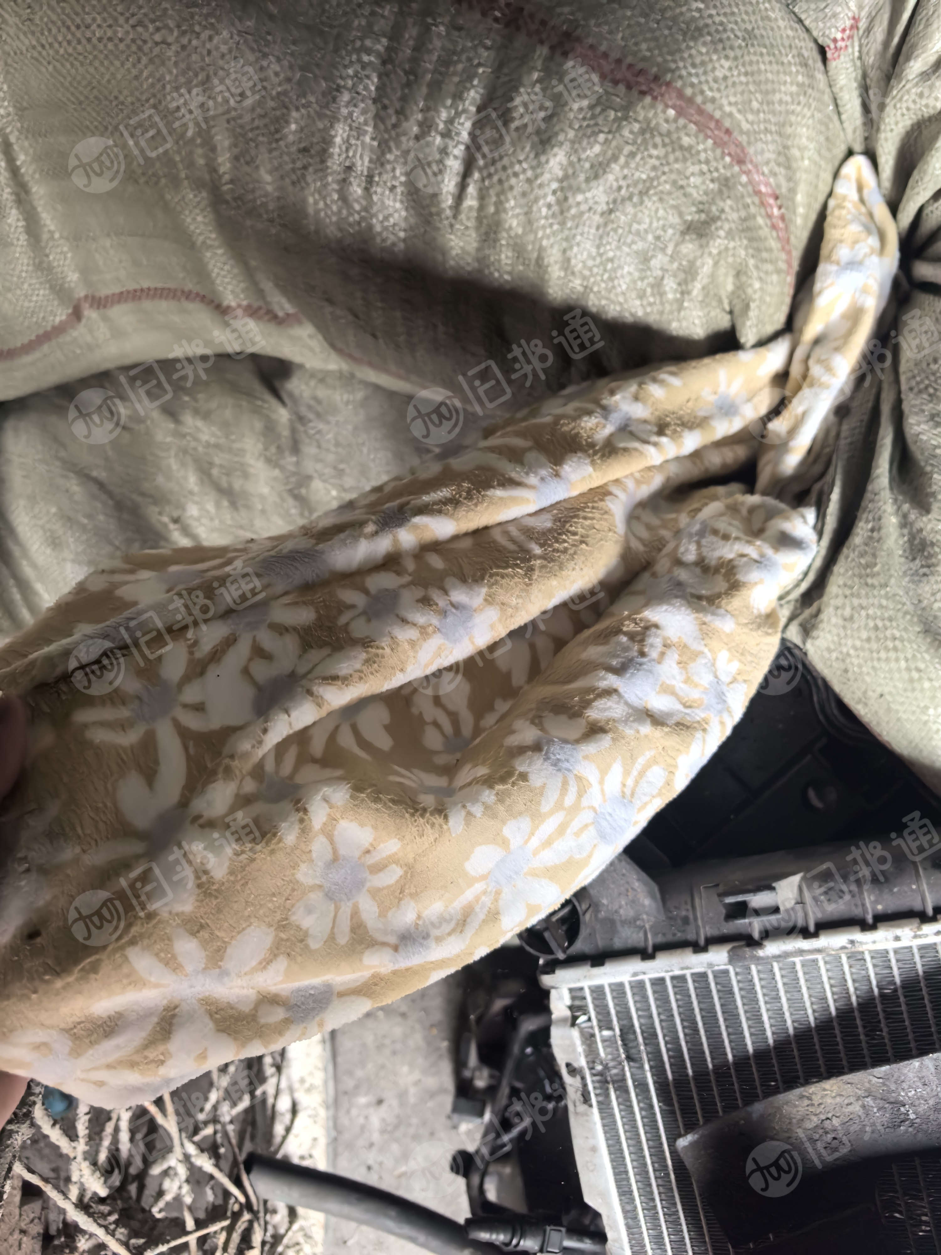 长期出售染厂下脚料化纤绒布，绒布边角料，月供10吨左右