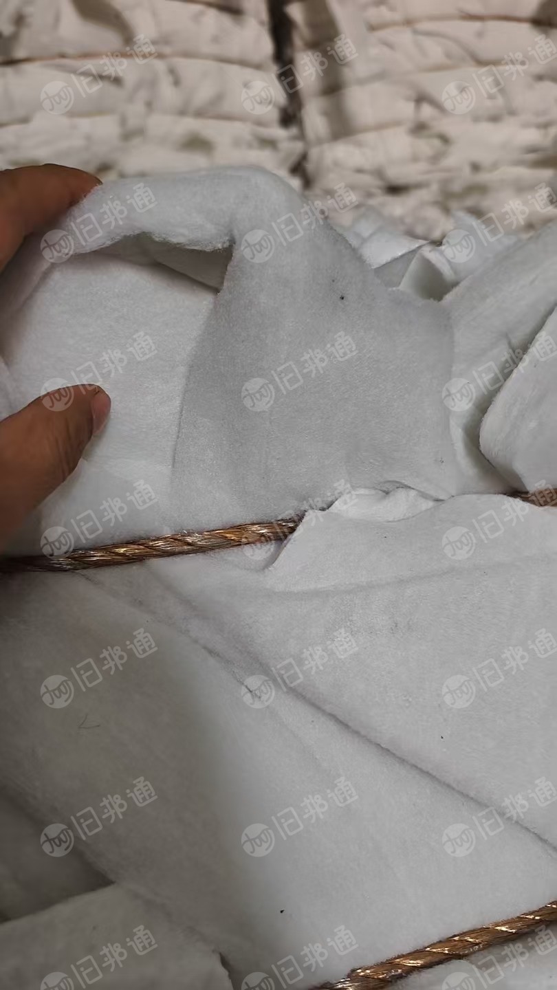 厂家长期出售汽车内饰直立棉,45%的4080和55%的涤纶,都是白色,压好包的,每个月200吨