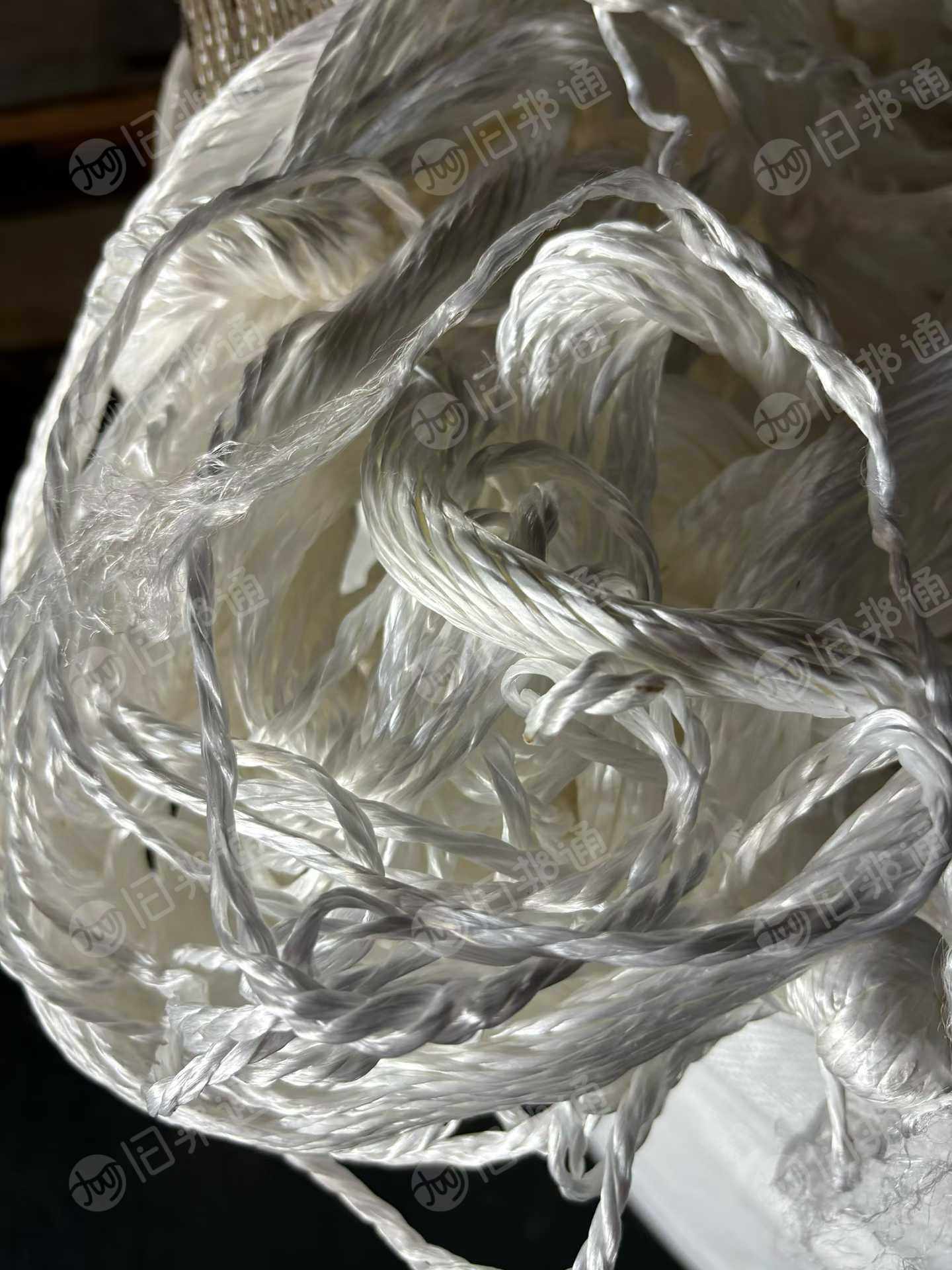长期出售日本进口的白色PE高分子废丝，PE高强丝，PE废丝，现货60吨