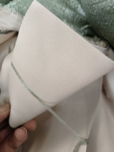 长期出售本白涤纶轻胶帐篷下角料，可以造粒可以做油漆料，现货100多吨，货在天津