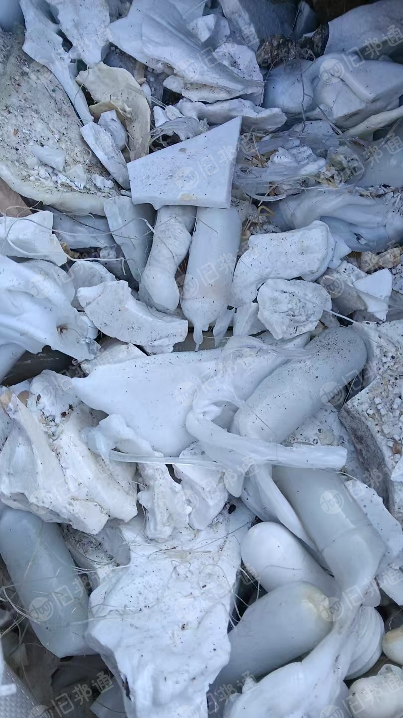 长期大量求购涤纶桨块，涤纶泡料，涤纶废料，做油漆用，月需几百吨，贵州贵阳云南昆明都有厂