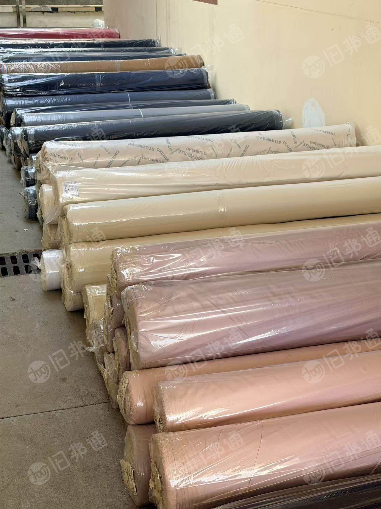 工厂清仓处理库存布，有服装面料，家纺面料，羽绒服面料，春亚纺等统货出，现在15吨