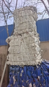 出售废旧吨包、编织袋，大白、二白、花色的都有，月供100吨左右