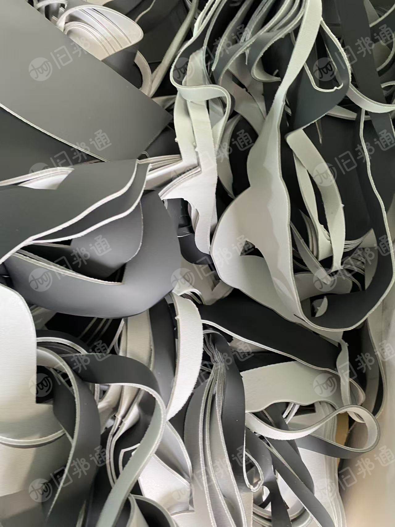 出售PVC内饰革料,带海绵的