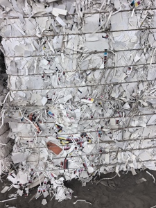 长期出售小花卡边角料，大部分无膜