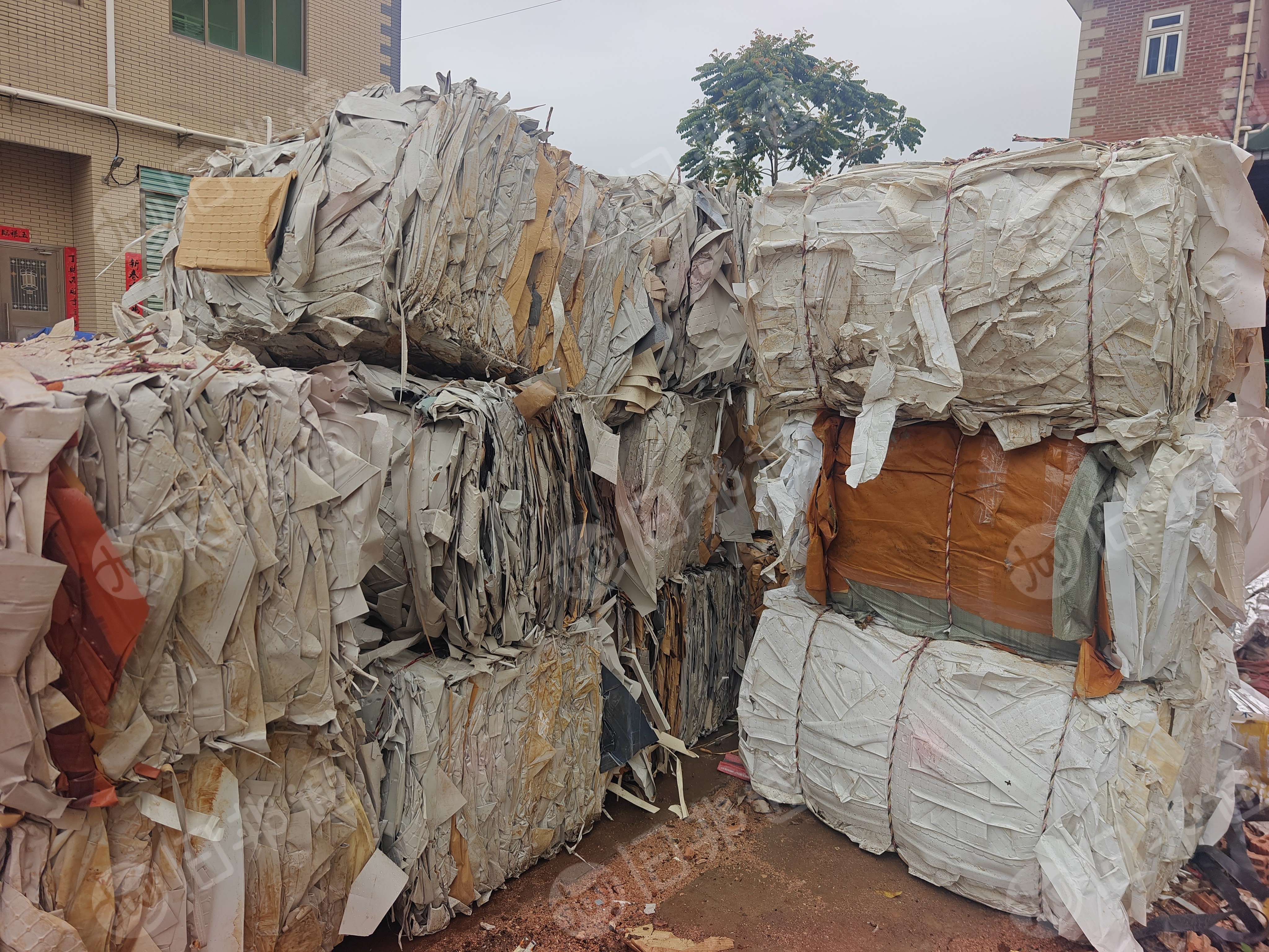 长期出售家具膜皮，现货6*8一车，月供10多左右