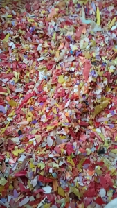 出售全漂红黄丙破碎料，现货十二吨左右