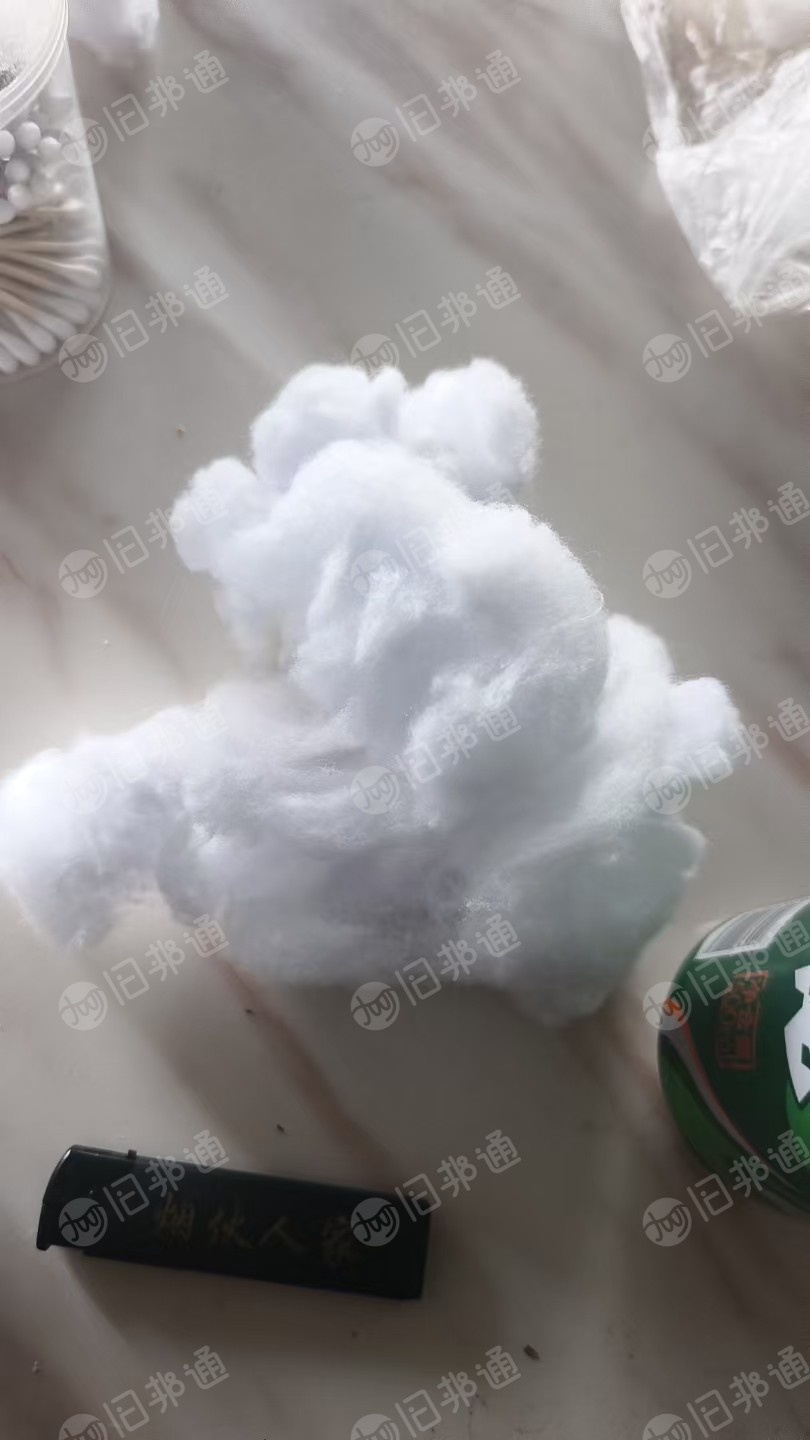 长期出售涤纶布边开的漂白开花棉，开松棉，月供80吨