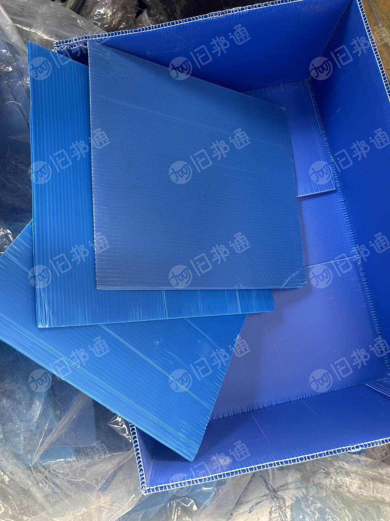 出售蓝色空心板废料，现货两挂车