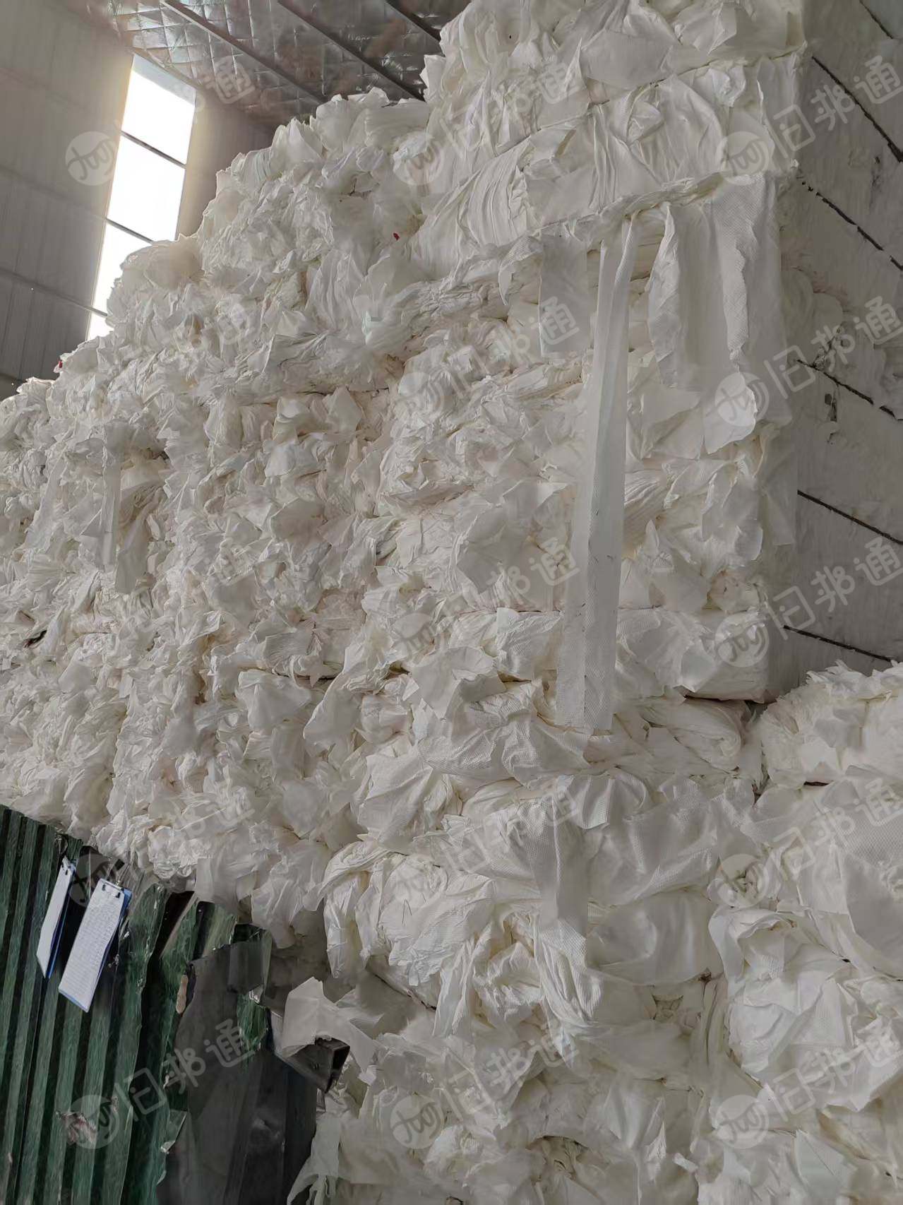 长期出售纯粘胶湿巾水刺无纺布，粘胶水刺无纺布，不含水，现货30吨