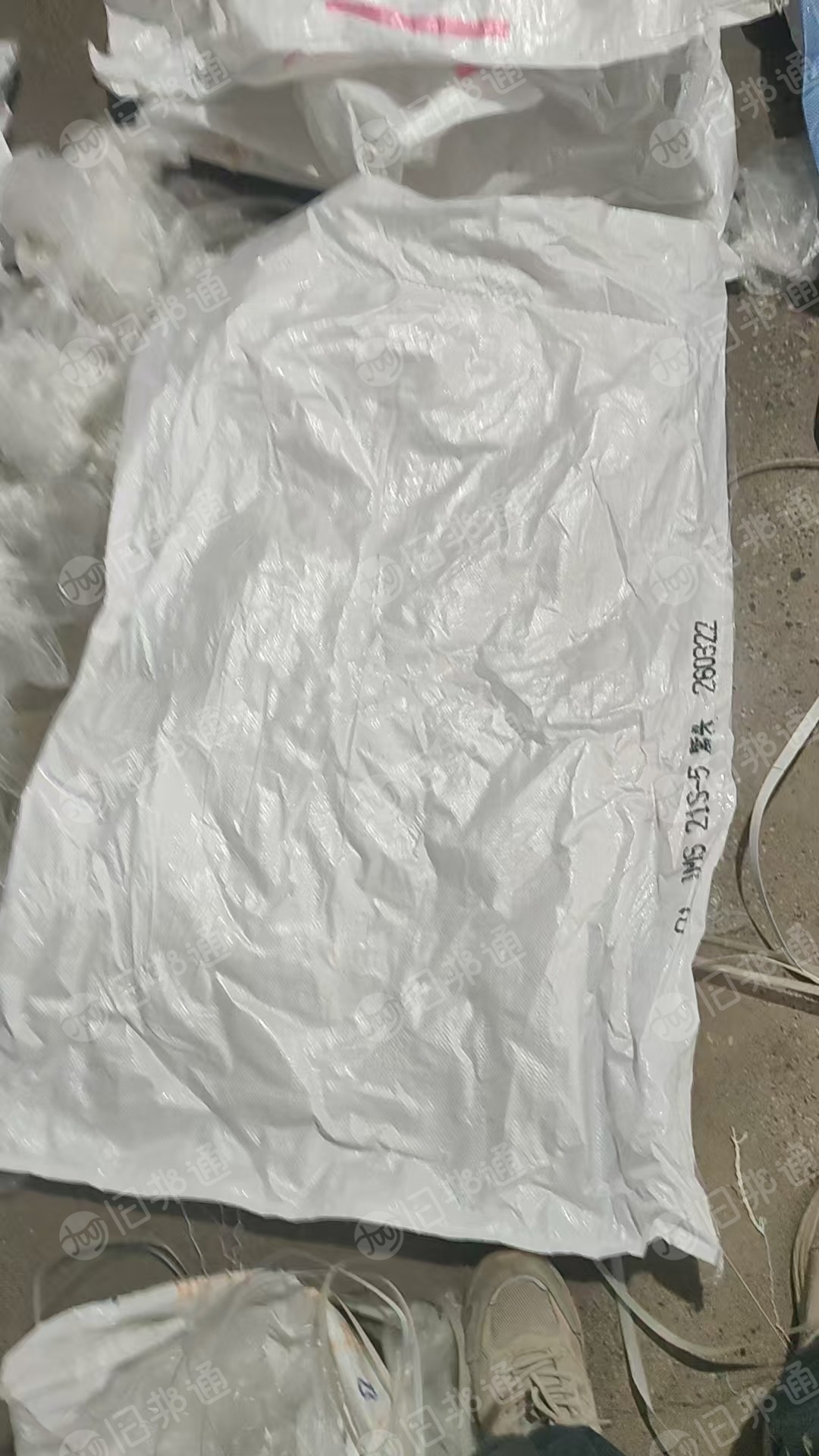 出售二手棉纱袋，74*110压膜的，现货2万条，77*110压膜的一万多条，有字无字都有