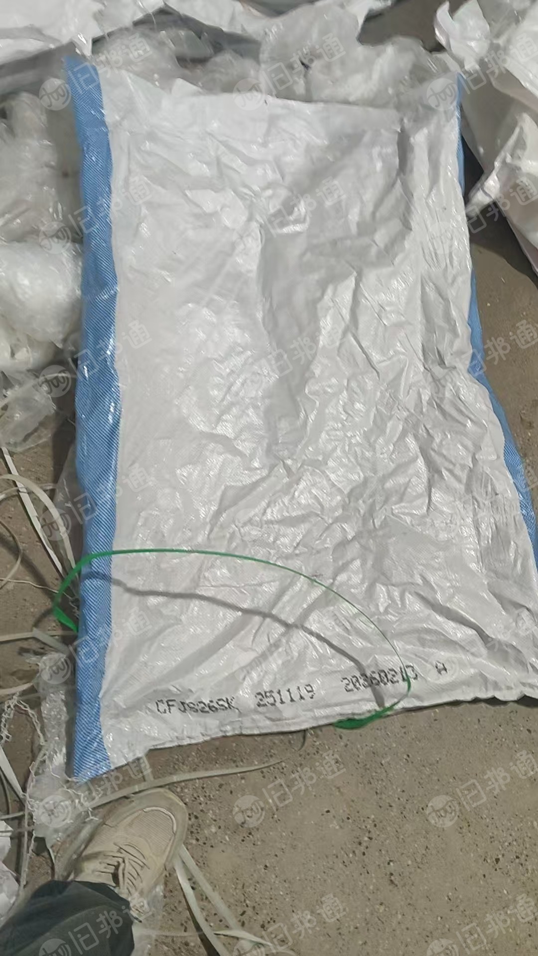 出售二手棉纱袋，74*110压膜的，现货2万条，77*110压膜的一万多条，有字无字都有