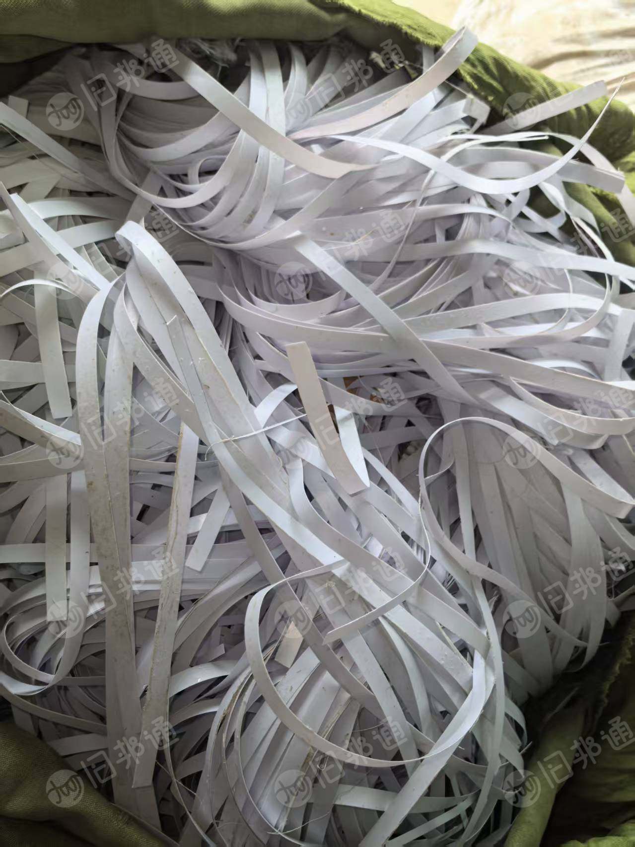 长期出售硬质pvc灯罩边角料，奶白色PVC废料