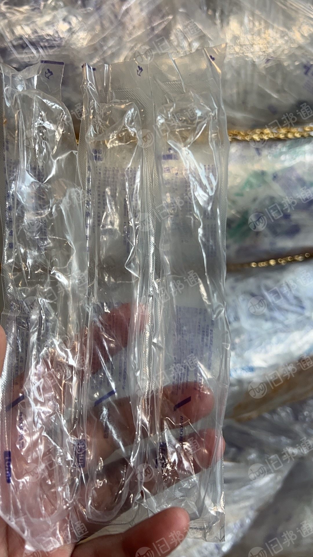 长期出售威高医药厂下来的pet复合pe膜废料，新的，现货一挂车