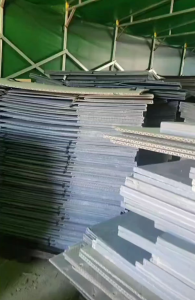 求购PP围板箱废料，PP文具夹废料