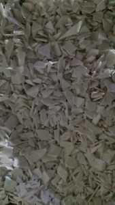 长期出售无字涂料桶破碎料和花桶破碎料