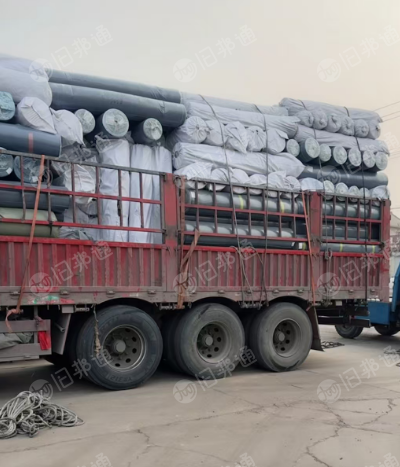 长期出售正品涤棉牛仔库存布，库存布，含棉50左右，幅宽180，现货几十万米