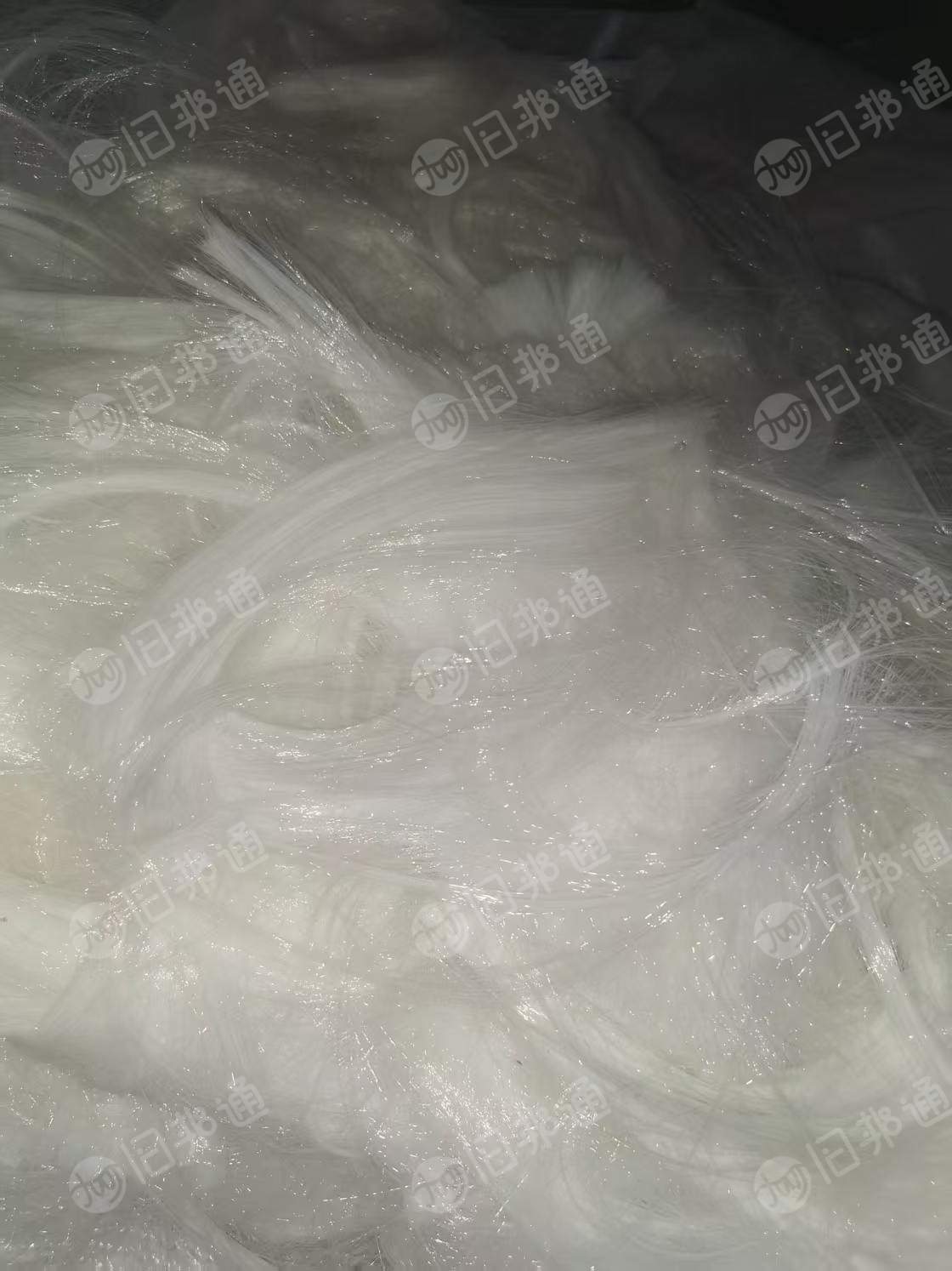 长期出售白色涤纶废丝，锦纶废丝，尼龙废丝，货在江苏无锡